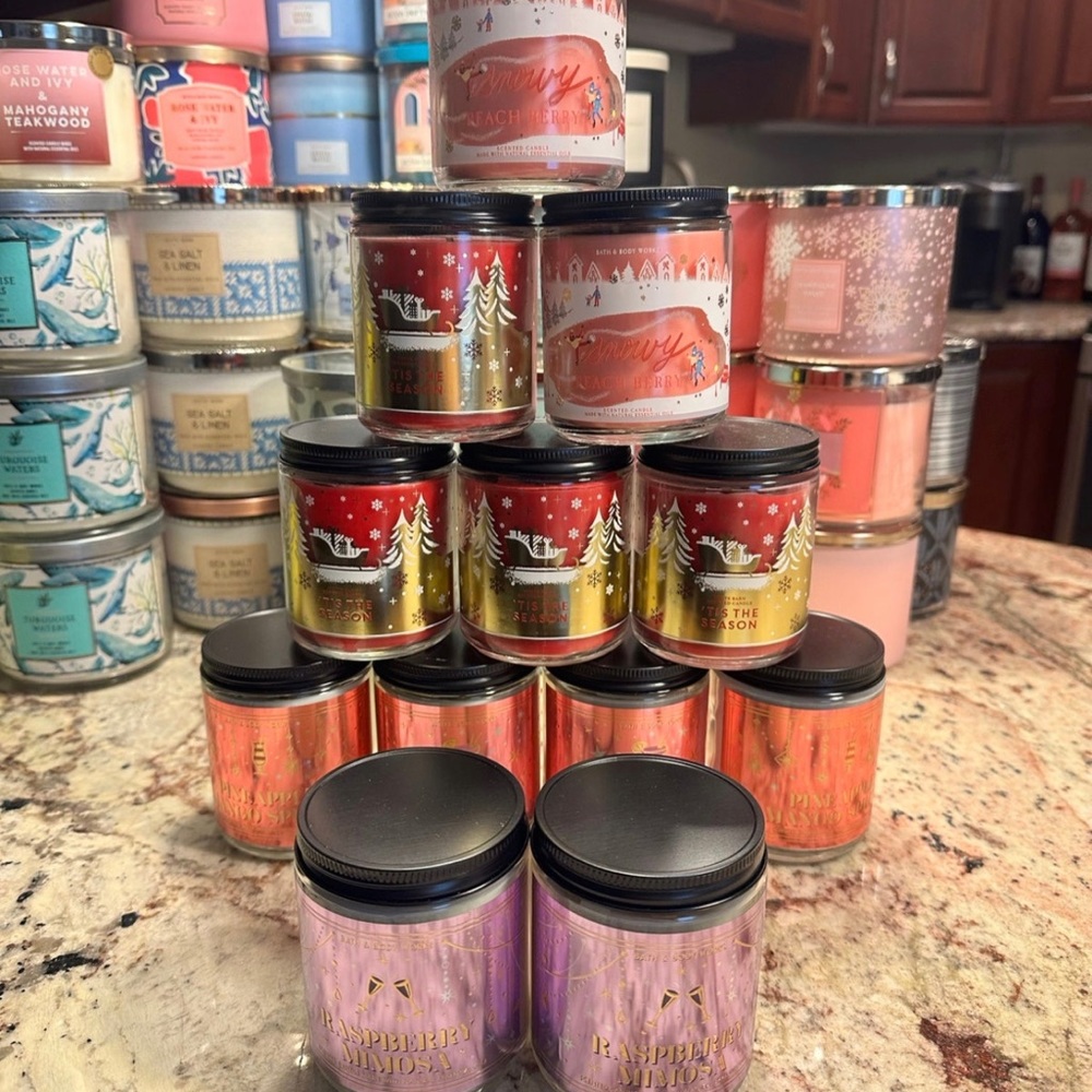 (ONE) Bath and Body Works candle- 1x RASPBERRY MIMOSA 7oz SCENTED CANDLE NEW!